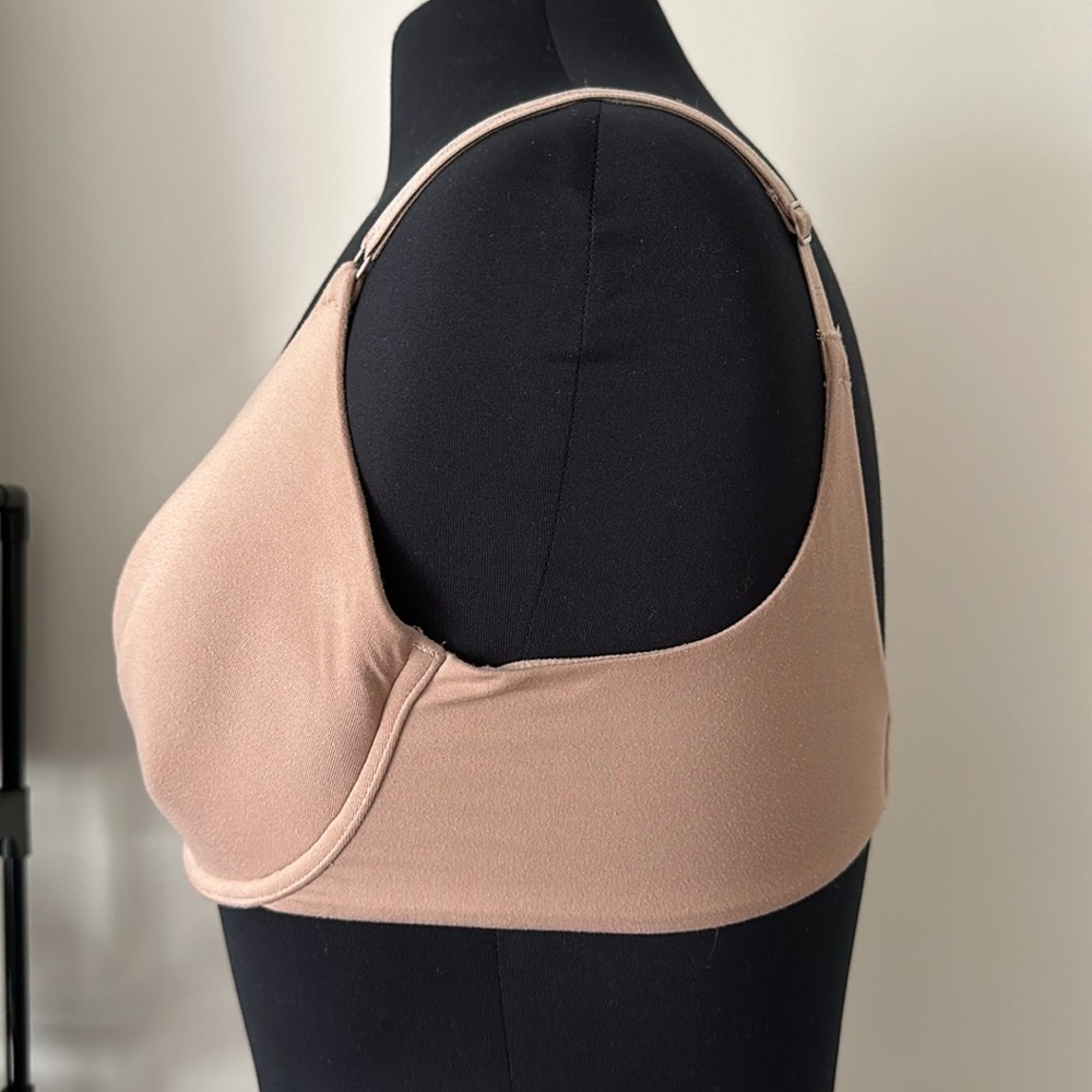 Nude Bra Size 34D - Picture 7 of 8